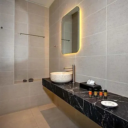 Hotel Mosaic Venetian Harbour *