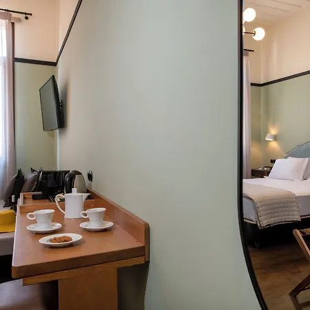 Mosaic Venetian Harbour Hotel