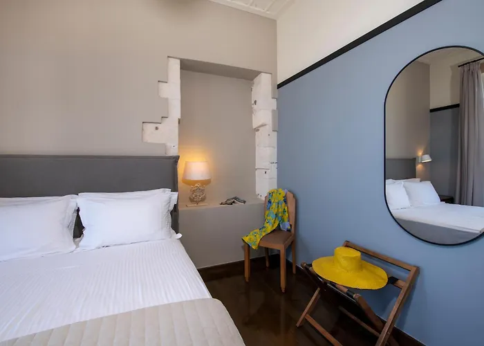 Mosaic Venetian Harbour * Hanya