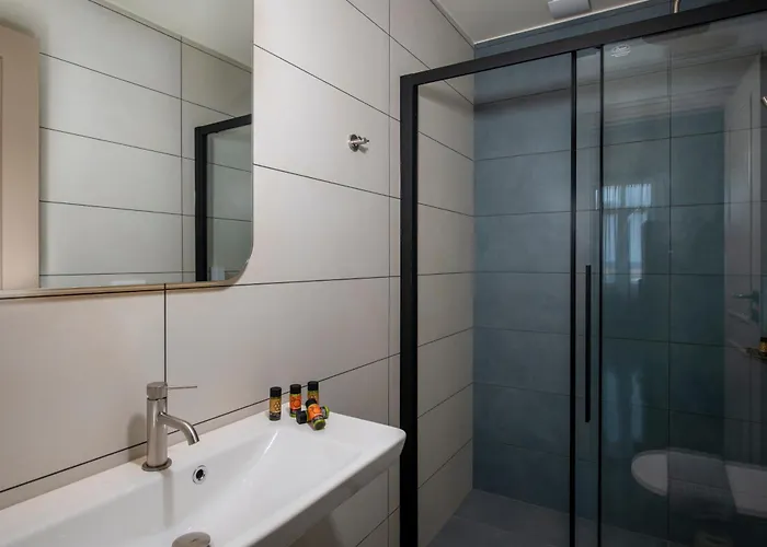 Mosaic Venetian Harbour Otel Hanya