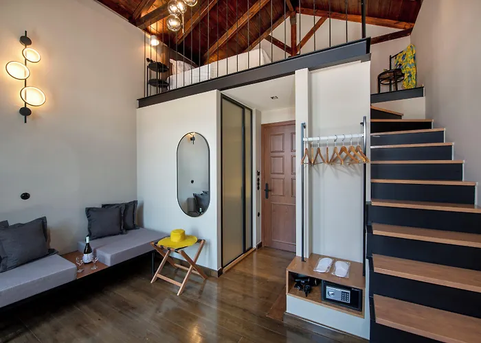 Otel Mosaic Venetian Harbour *