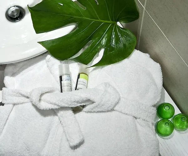 Mosaic Venetian Harbour Otel *